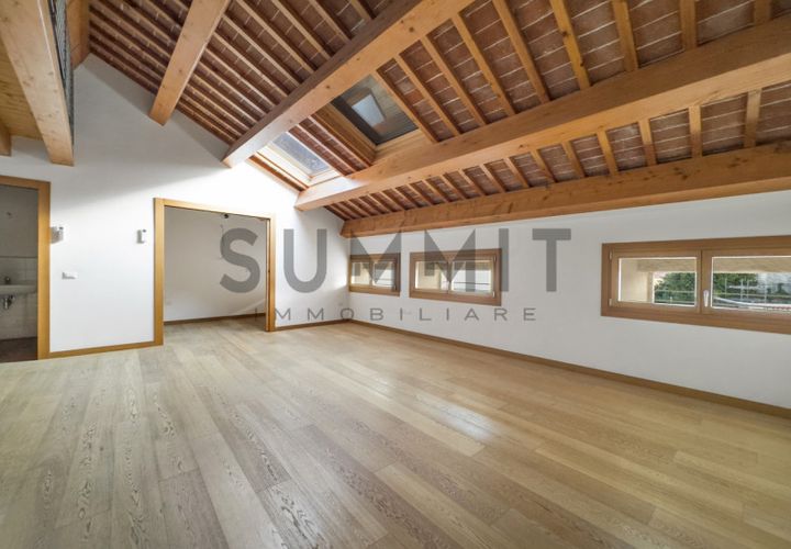 Penthouse i Schio, Vicenza, Schio - € 450 000 | Ref: DS4275 - foto 1