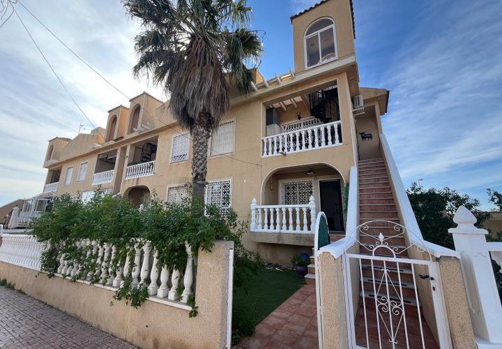 Leilighet i Playa Flamenca, Alicante, Playa Flamenca - € 139 950 | Ref: R11871 - foto 1