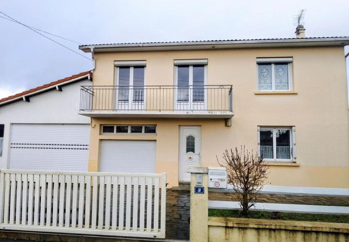 Villa i Bressuire, Deux-Sevres, Bressuire - € 170.000 | Ref: 198078 - foto 1