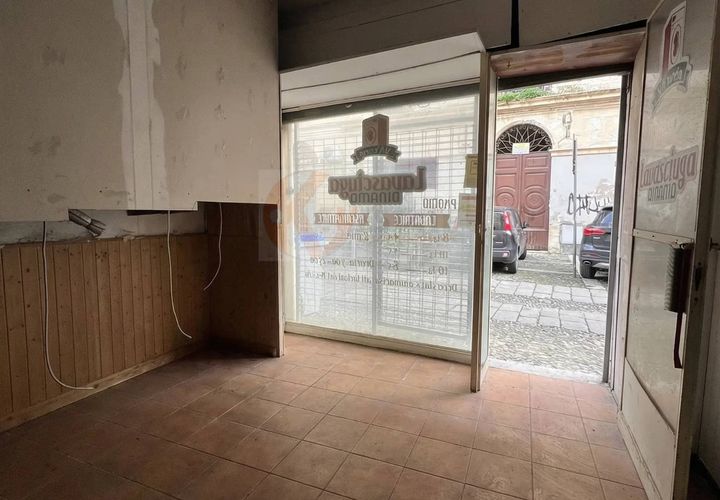 Erhvervsejendom i Sassari, Sassari, Sassari - € 30.000 | Ref: 13903 - foto 1