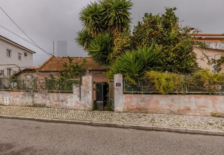 Villa i Carnaxide, Lisbon, Carnaxide - € 470.000 | Ref: KWPT-026686 - foto 1