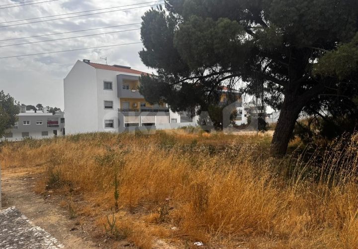 Helårsgrund i Setubal, Setubal, Setubal - € 420.000 | Ref: LOT_13111 - foto 1