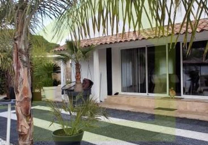 Villa i Roquebrune-sur-Argens, Var, Roquebrune-sur-Argens - € 1.120.000 | Ref: 3011442812 - foto 1