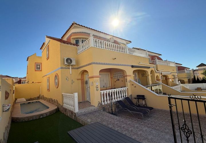 Villa i Orihuela Costa, Alicante, Orihuela Costa - € 230.000 | Ref: 749353 - foto 1