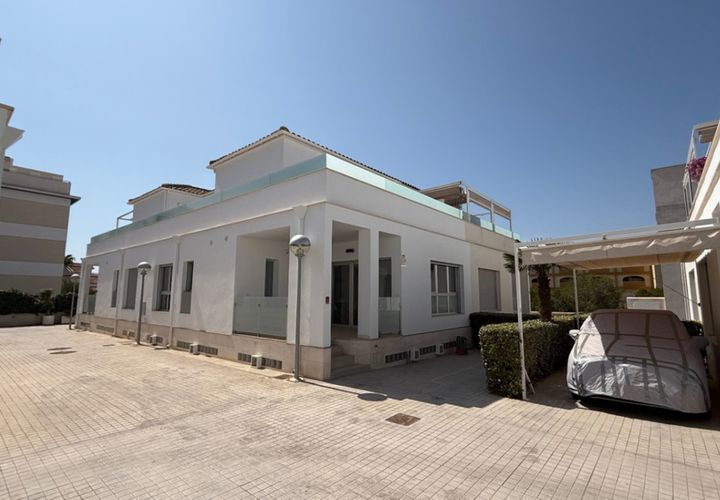 Villa i Orihuela, Alicante, Orihuela - € 299.900 | Ref: 746814 - foto 1
