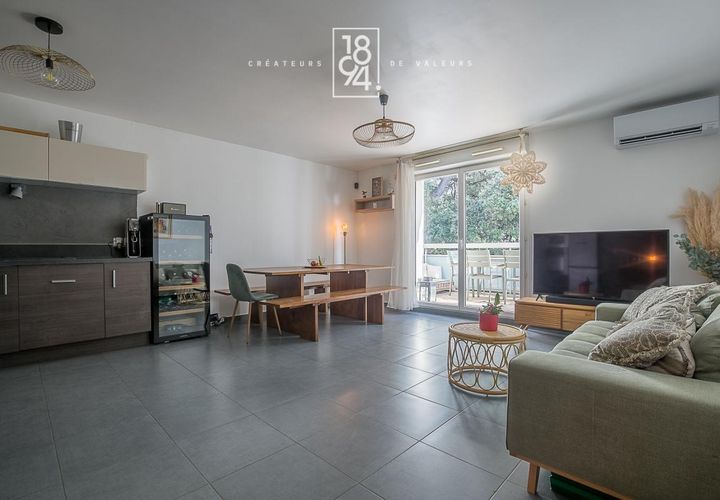 Lejlighed i Marseille, Bouches-du-Rhone, Marseille - € 229.000 | Ref: THHX-FBH-3GN - foto 1