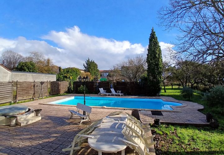 Villa en Cognac, Charente, Cognac - € 349.800 | Ref: BVI84094 - photo 1