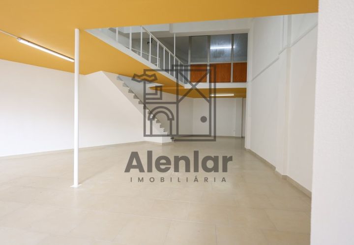 L'establiment comercial a Alenquer, Lisbon, Alenquer - € 750/mes | Ref: BOT_127 - foto 1