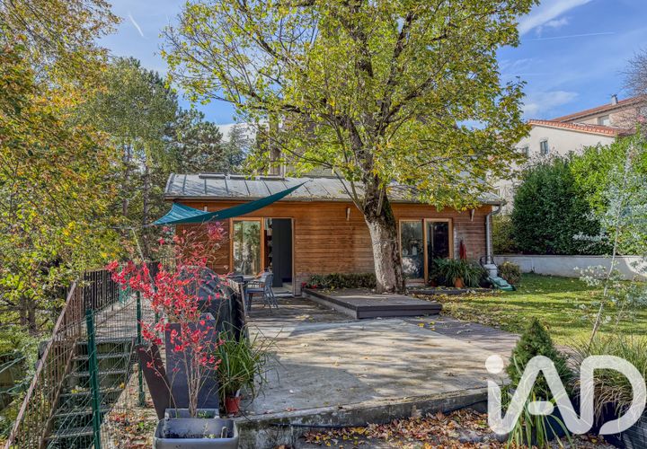 Villa a Lyon, Rhone, Lyon - € 749.000 | Ref: 55235 - foto 1