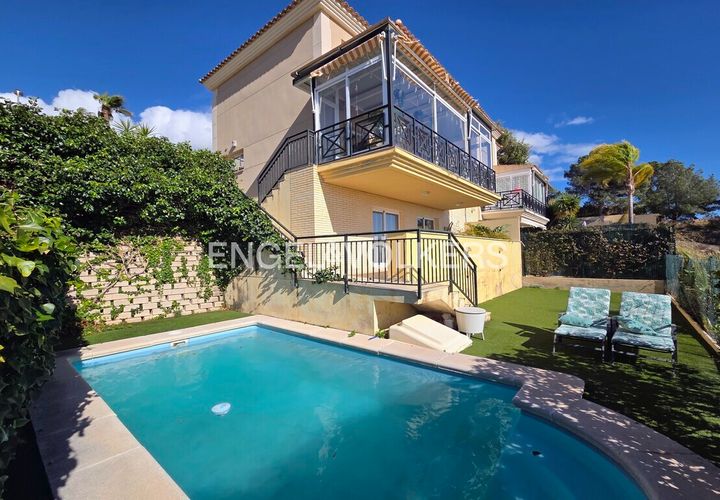 Villa i La Nucia, Alicante, La Nucia - € 385.000 | Ref: W-048F39 - foto 1