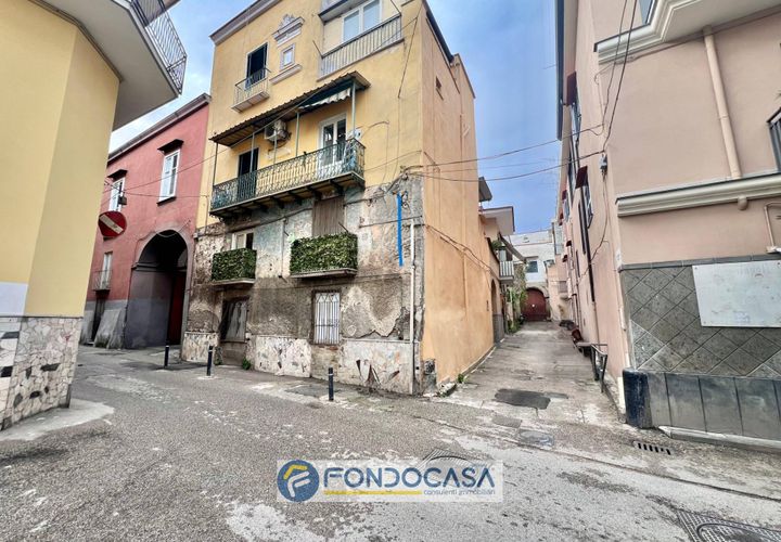 Lejlighed i Sant'Antimo, Naples, Sant'Antimo - € 65.000 | Ref: Via Mazzini - due livelli - foto 1