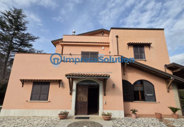 Villa a Benevento, Benevento, Benevento - € 520.000 | Ref: toledo - foto 1