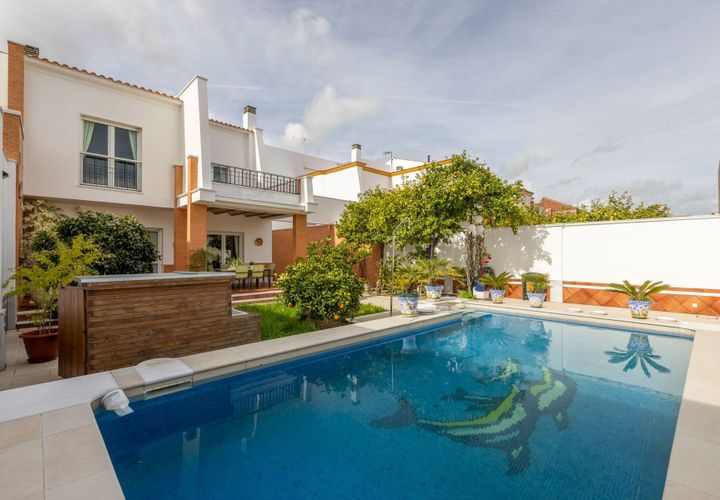 Rækkehus i Santiponce, Sevilla, Santiponce - € 650.000 | Ref: 42dd880c-ccb6-42e9-9 - foto 1