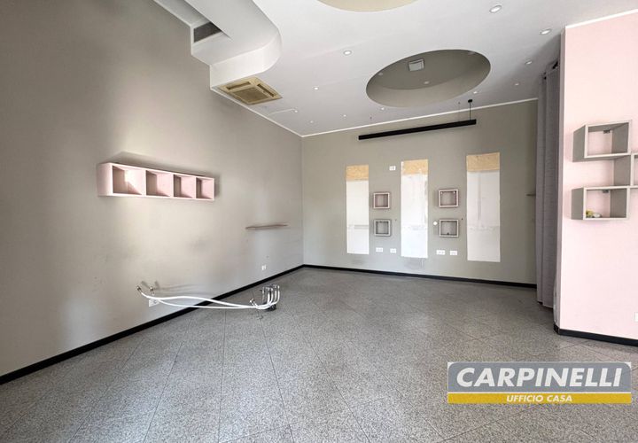 Erhvervsejendom i Desio, Monza and Brianza, Desio - € 70.000 | Ref: 204 - foto 1
