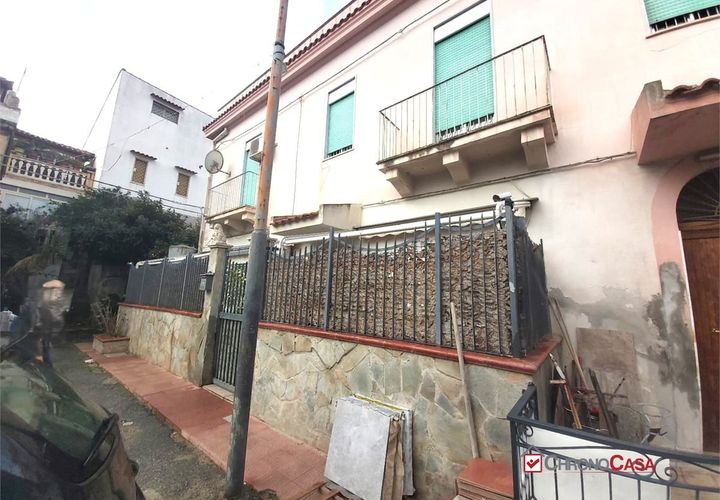 Villa a Messina, Messina, Messina - € 80.000 | Ref: 2VS006 - foto 1