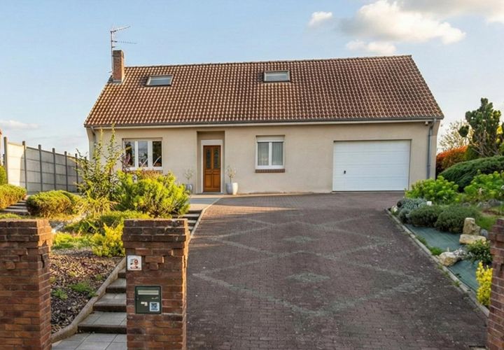 Bungalow i Cambrai, Nord, Cambrai - € 300.000 | Ref: 7550870 - foto 1