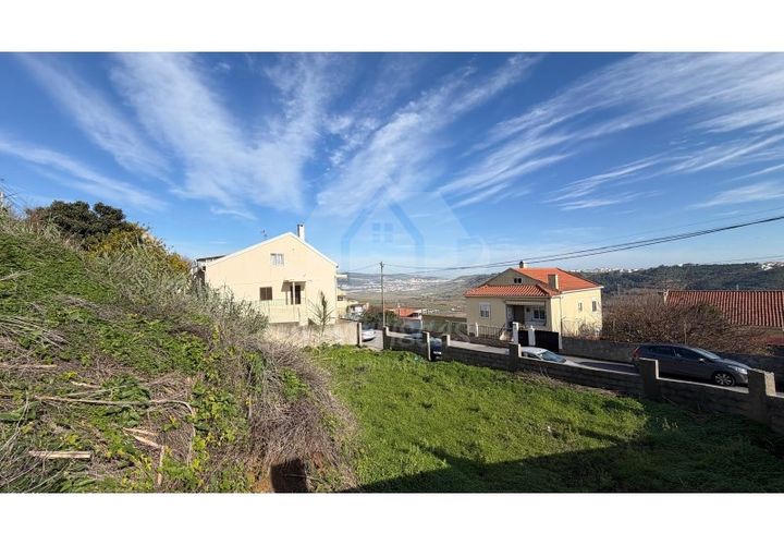 Helårsgrund i Camarate, Lisbon, Camarate - € 50.000 | Ref: PT2026-2076 - foto 1