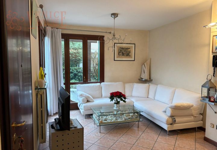 Villa i Stra, Venice, Stra - € 255.000 | Ref: ST455 - foto 1