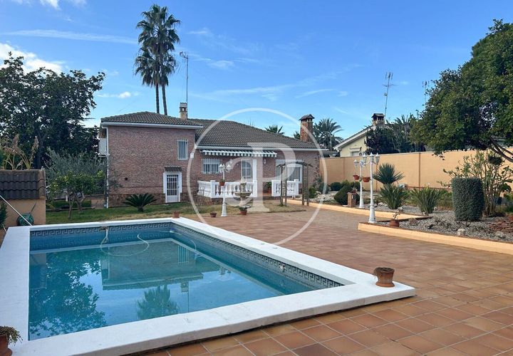 Villa i Montserrat, Valencia, Montserrat - € 480.000 | Ref: VV2602032 - foto 1