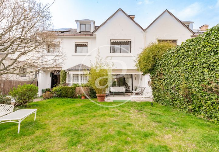Villa i Madrid, Madrid, Madrid - € 2.790.000 | Ref: VMN2602008 - foto 1