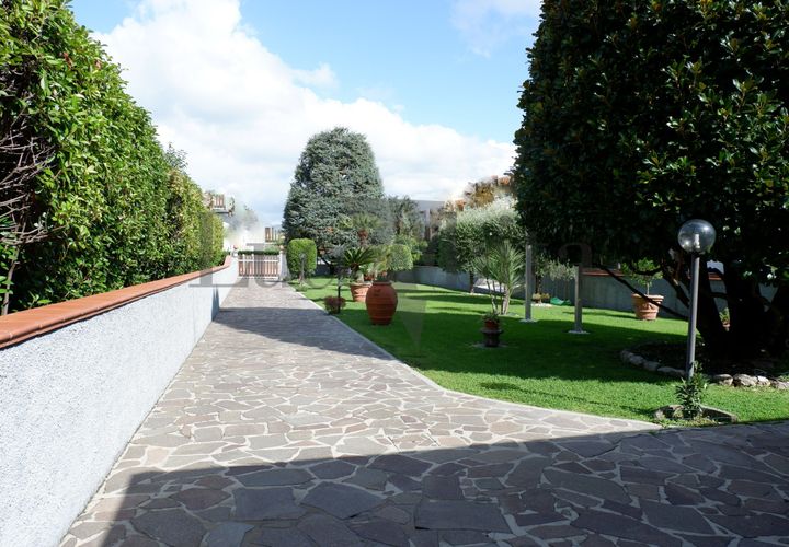 Villa i Lucca, Lucca, Lucca - € 450.000 | Ref: A3370 - foto 1