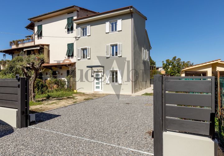 Villa i Lucca, Lucca, Lucca - € 485.000 | Ref: A3374 - foto 1