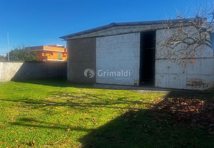 Erhvervsejendom i Anzio, Rome, Anzio - € 80.000 | Ref: LQ329 - foto 1