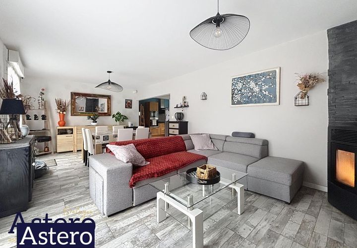 Villa a Quebriac, Ille-et-Vilaine, Quebriac - € 276.900 | Ref: getkey_u_513122648 - foto 1