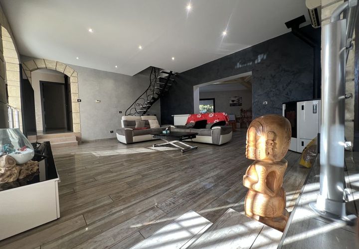 Villa a Saint-Victoret, Bouches-du-Rhone, Saint-Victoret - € 819.000 | Ref: 21022026CD1334 - foto 1