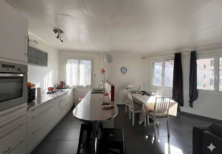 Leilighet i Marseille, Bouches-du-Rhone, Marseille - € 212 000 | Ref: 12045DT911 - foto 1
