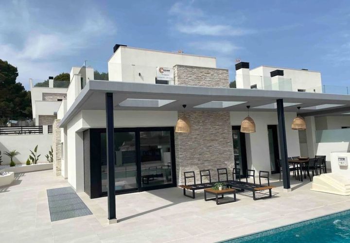 Villa i Los Balcones, Alicante, Los Balcones - € 999.999 | Ref: 764701 - foto 1