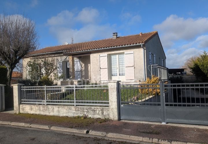 Villa a Segonzac, Charente, Segonzac - € 200.000 | Ref: 340931454201 - foto 1