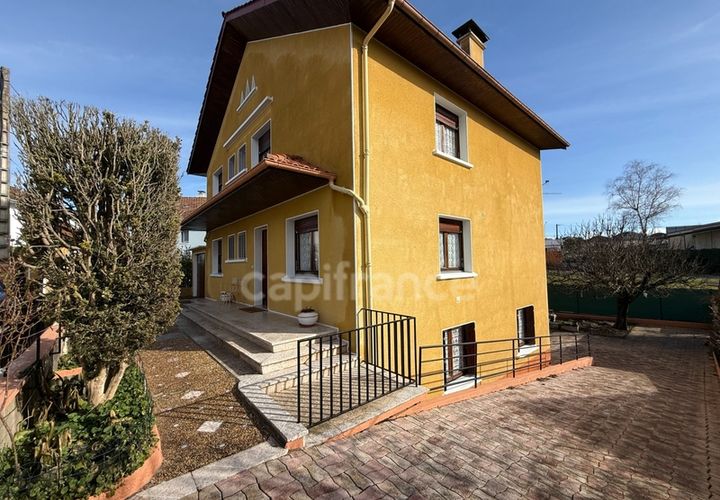Villa a Lourdes, Hautes-Pyrenees, Lourdes - € 212.000 | Ref: 340930423759 - foto 1