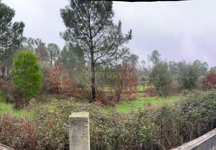 Helårsgrund i Viseu, Viseu, Viseu - € 128.000 | Ref: C0203-02586 - foto 1