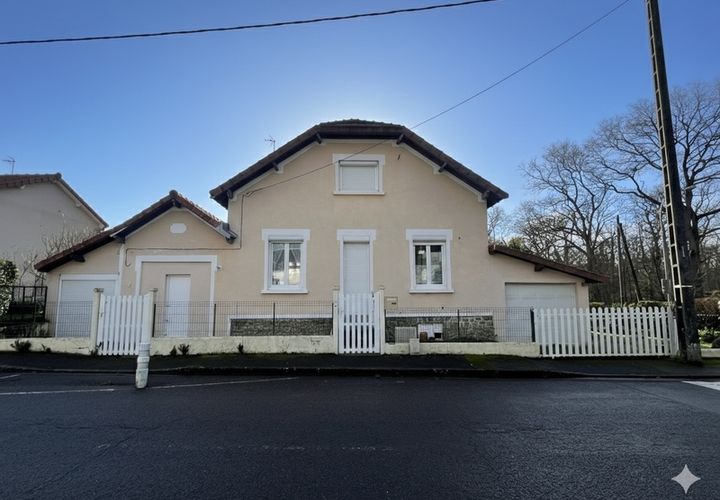 Villa i Chatellerault, Vienne, Chatellerault - € 149.000 | Ref: 340939466680 - foto 1