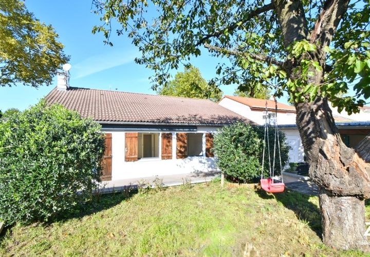 Villa a Jonage, Rhone, Jonage - € 449.000 | Ref: 340933926236 - foto 1