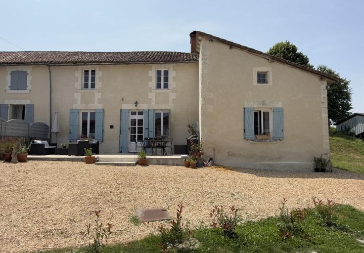 Villa i Aubeterre-sur-Dronne, Charente, Aubeterre-sur-Dronne - € 240.000 | Ref: 9B55D0C0A13448AB - foto 1