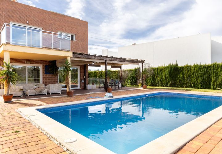 Villa i Betera, Valencia, Betera - € 2.000.000 | Ref: 1997c345-0dc0-4c21-8 - foto 1