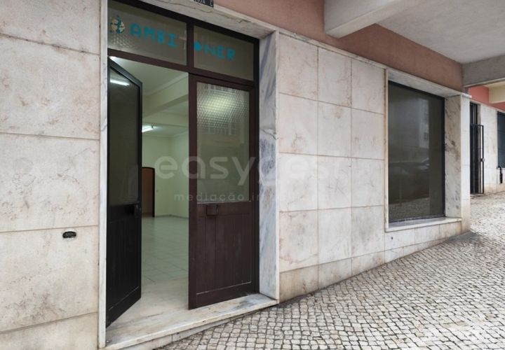 Erhvervsejendom i Cacem, Lisbon, Cacem - € 165.000 | Ref: MM98696MC - foto 1