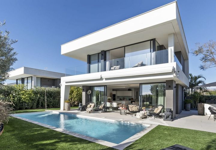 Villa i La Duquesa, Malaga, La Duquesa - € 1.295.000 | Ref: R5309026 - foto 1