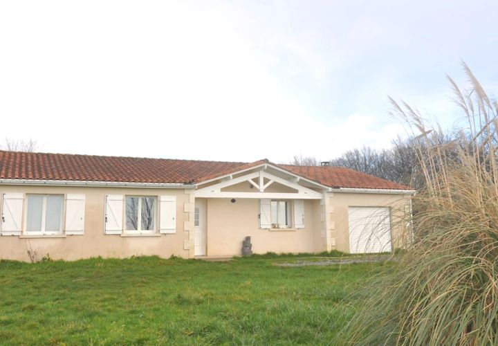 Villa i Pillac, Charente, Pillac - € 162.000 | Ref: BVI84173 - foto 1