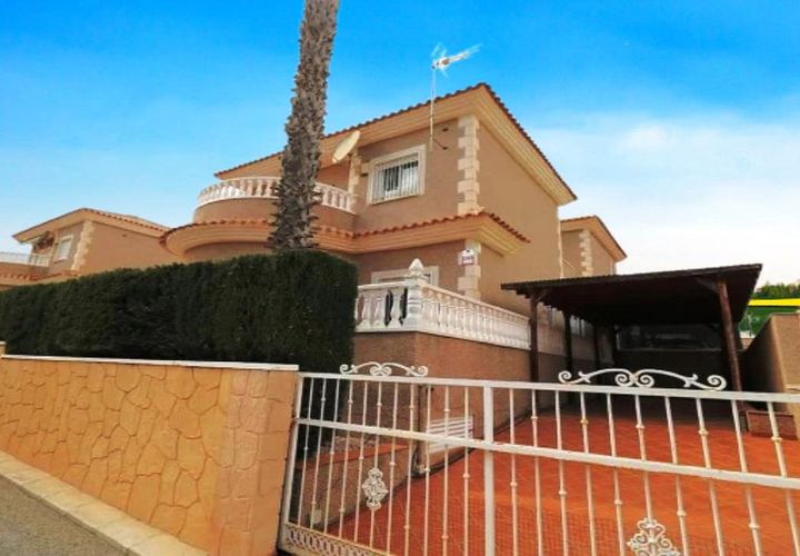 Villa a Torrevieja, Alicante, Torrevieja - € 360.000 | Ref: WPR1891 - foto 1
