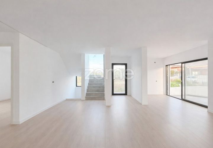 Villa i Sintra, Lisbon, Sintra - € 830 000 | Ref: ZMPT584757 - foto 1