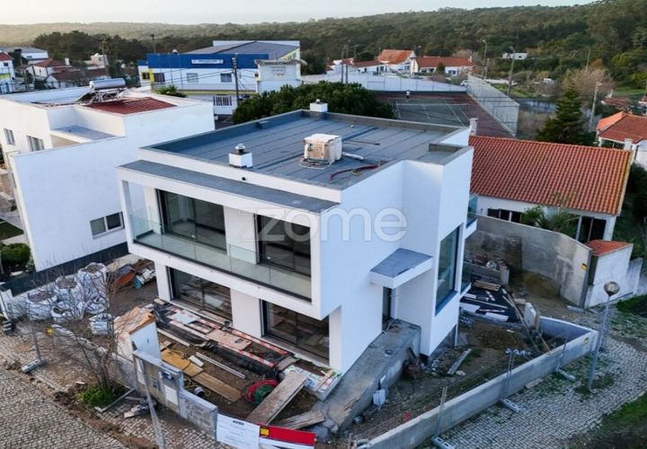 Villa i Sintra, Lisbon, Sintra - € 830.000 | Ref: ZMPT584757 - foto 1