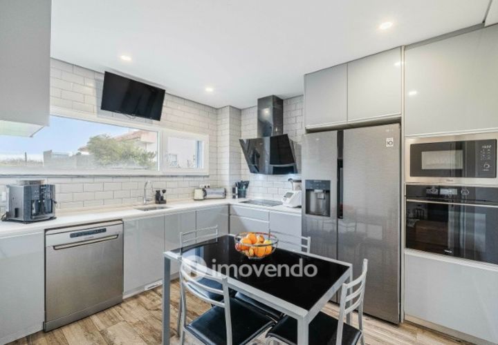 Villa a Alges, Lisbon, Alges - € 940.000 | Ref: IMO-117187 - foto 1