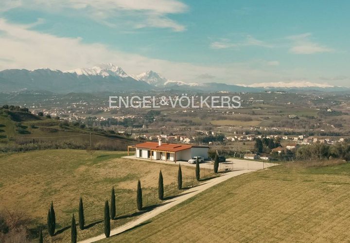 Villa a Moscufo, Pescara, Moscufo - € 430.000 | Ref: EV- CASA UNIFAMILIARE DI DESIGN MOSCUFO - foto 1