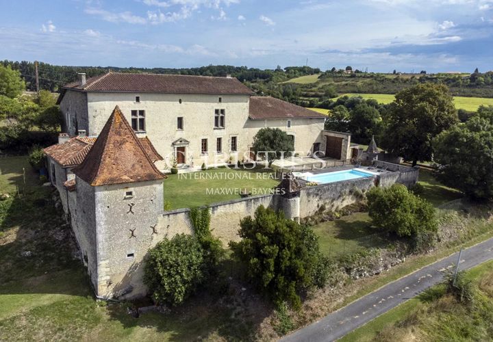Landejendom i Chalais, Charente, Chalais - € 900.000 | Ref: OD1022 - foto 1