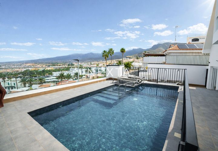 Villa a Adeje, Tenerife, Adeje - € 1.995.000 | Ref: 1077 - foto 1