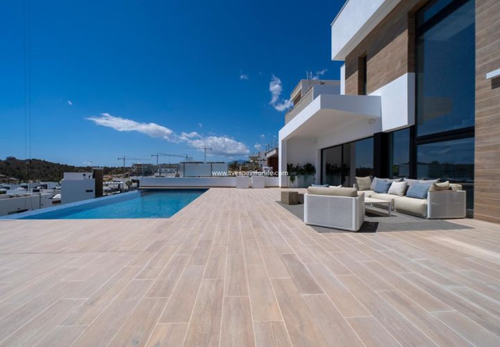 Villa a Finestrat, Alicante, Finestrat - € 1.400.000 | Ref: 19197 - foto 1