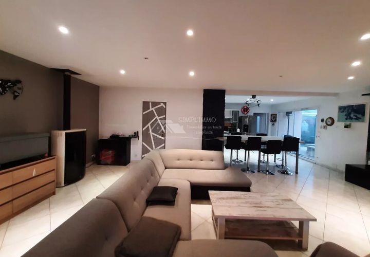 Villa a Saint-Sulpice-de-Royan, Charente-Maritime, Saint-Sulpice-de-Royan - € 327.600 | Ref: 686 - foto 1